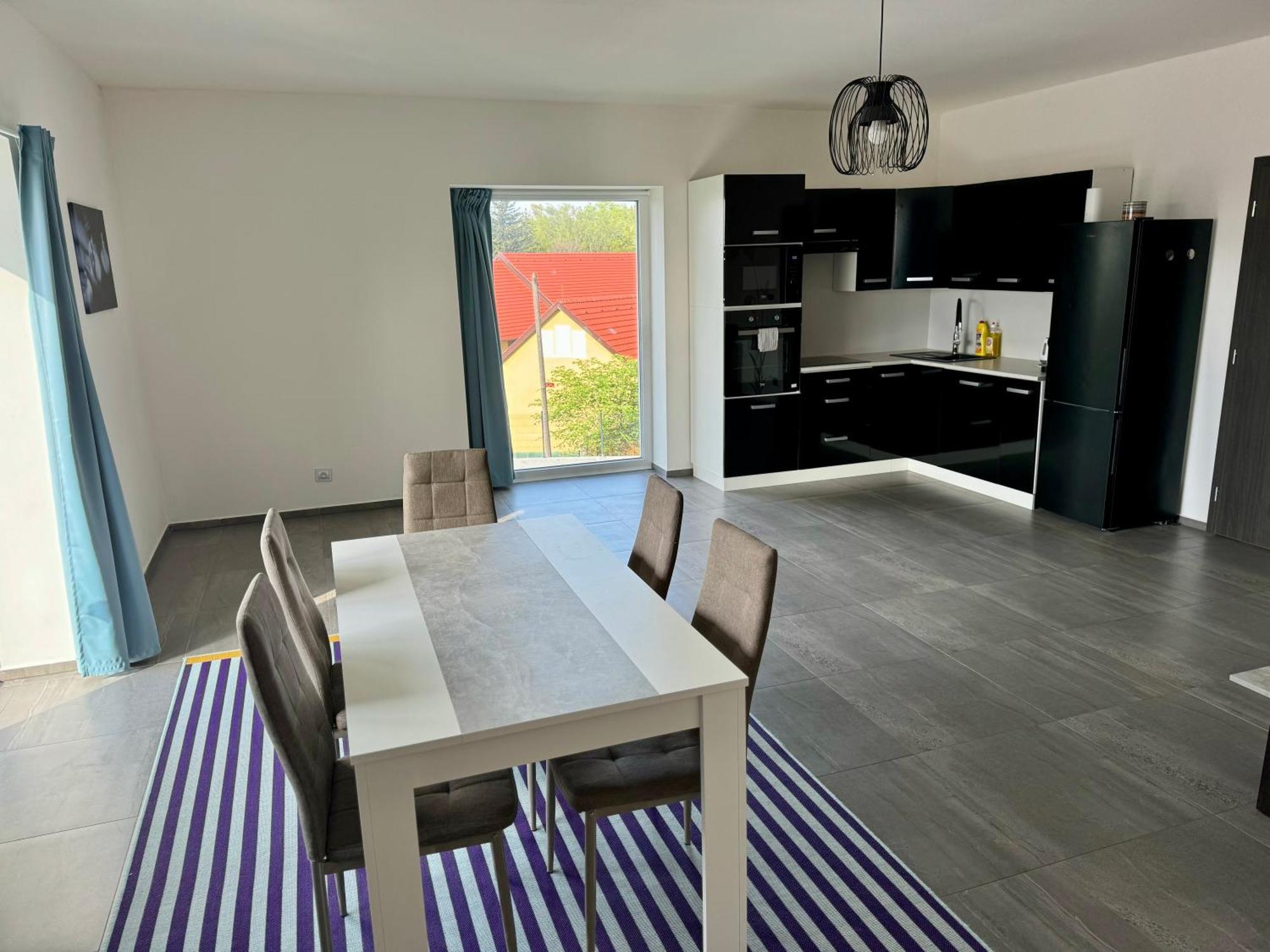 Byt Apartman 74M2 Vyhled Klid Priroda Prag Exterior foto