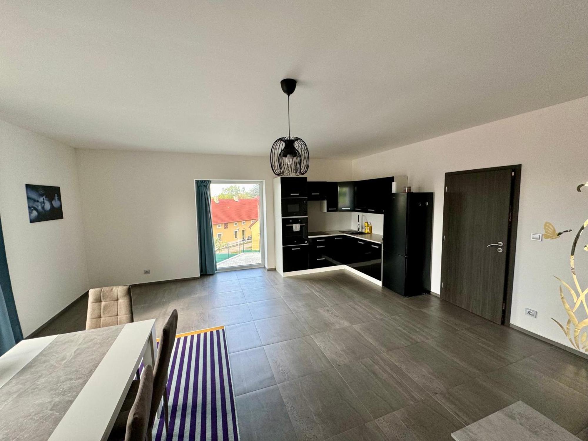 Byt Apartman 74M2 Vyhled Klid Priroda Prag Exterior foto