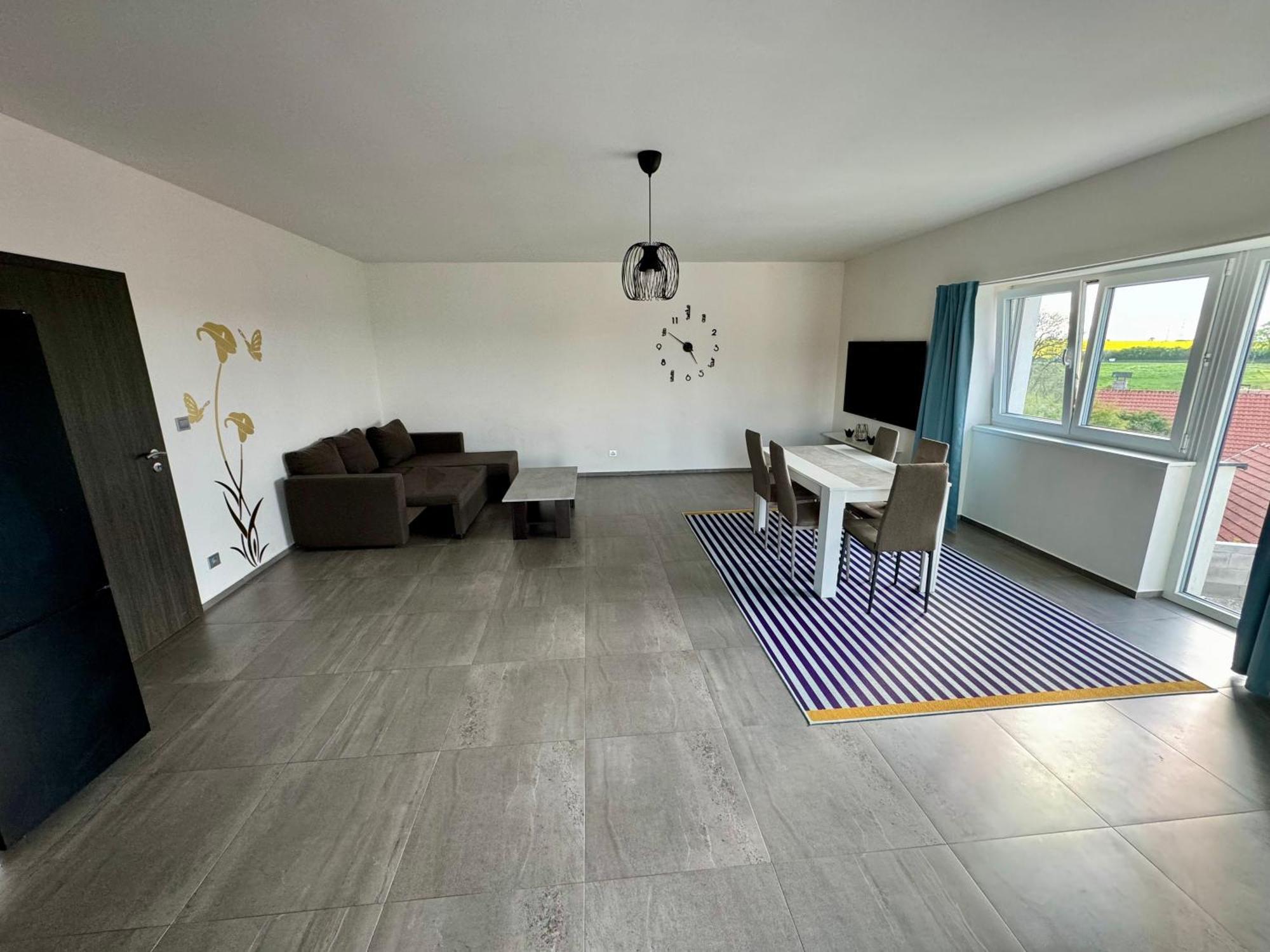 Byt Apartman 74M2 Vyhled Klid Priroda Prag Exterior foto